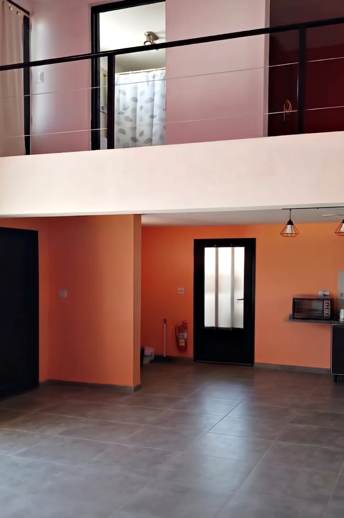 Interior de la vivienda loft en doble altura